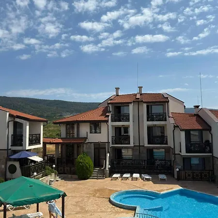 Sweet View Pool Escape Vila *