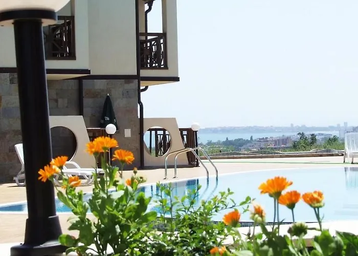 Sweet View Pool Escape Villa *